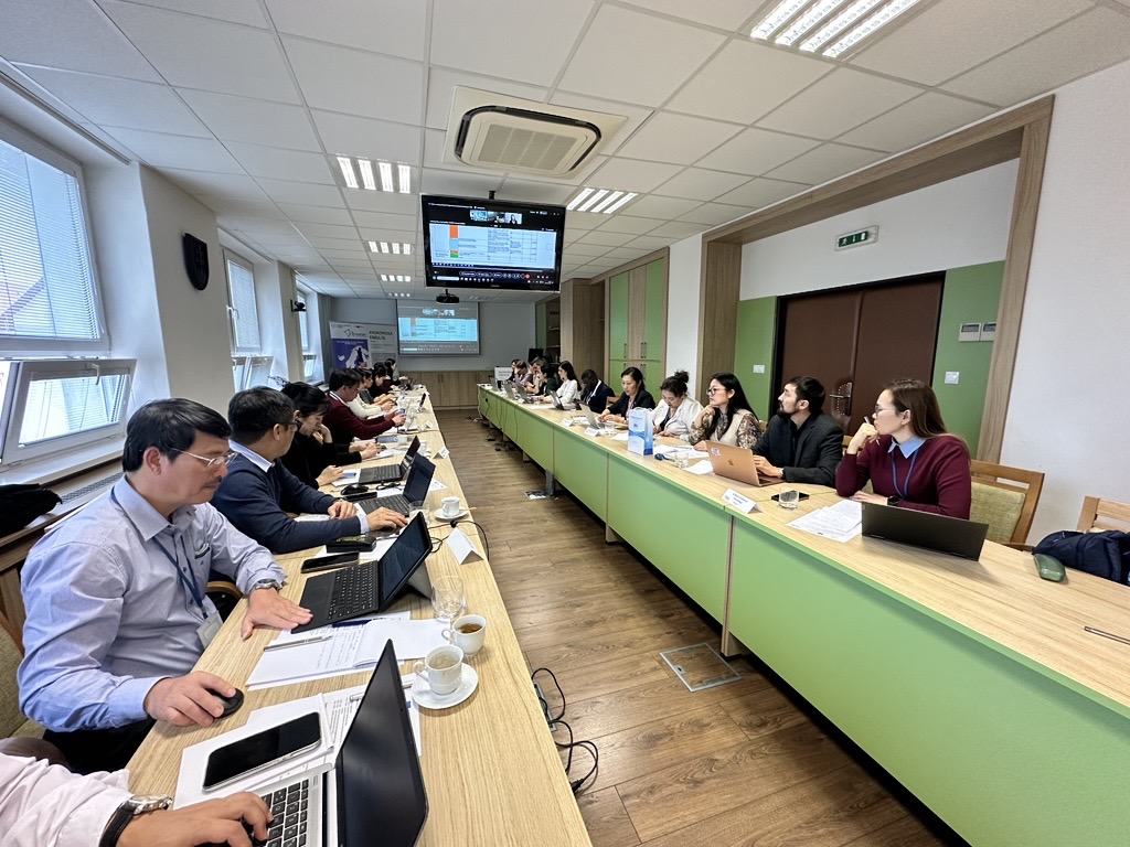 ДАРХАН ХААИС-ын төлөөлөл ЭРАСМУС+ хөтөлбөрийн санхүүжилттэй DIGITAL MOVE төслийн менежментийн хуралд оролцлоо.